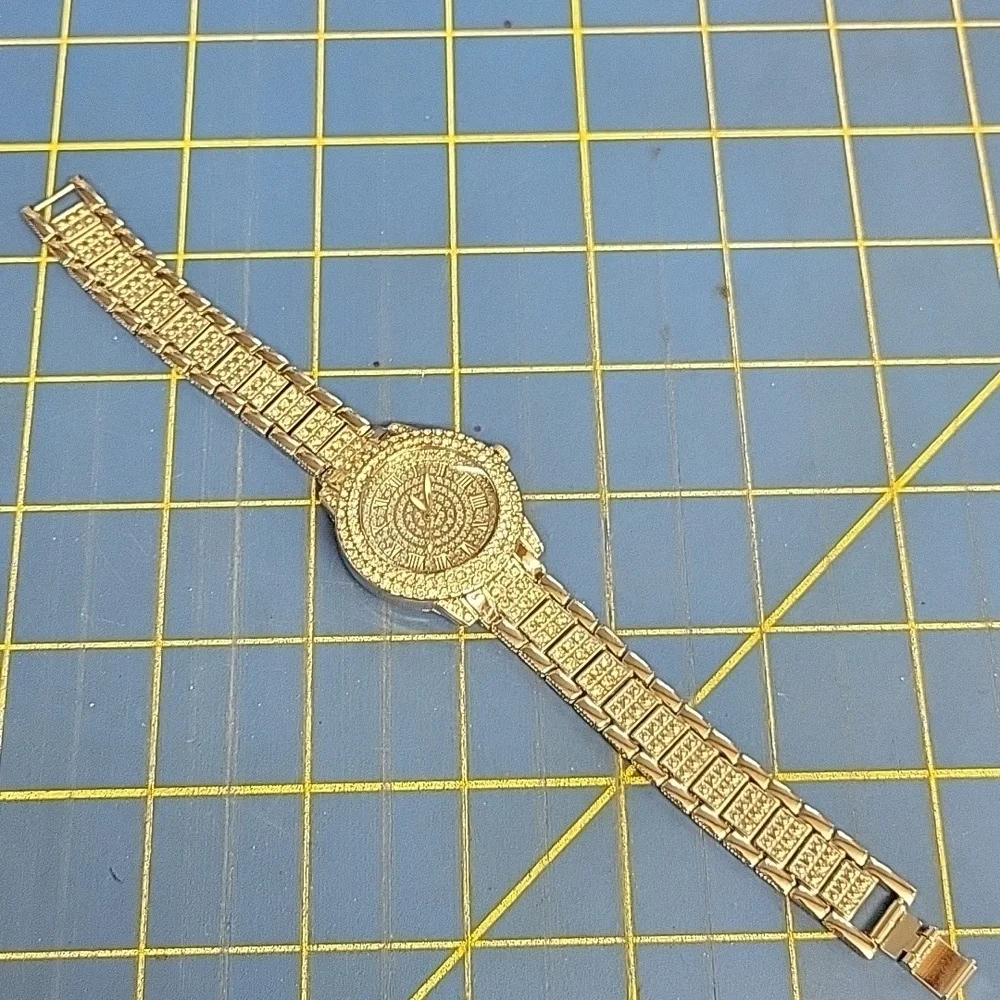 Rhinestone Silver Tone 8